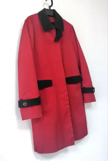 빨간색 라이너 포함 코트 빨간색 네이비