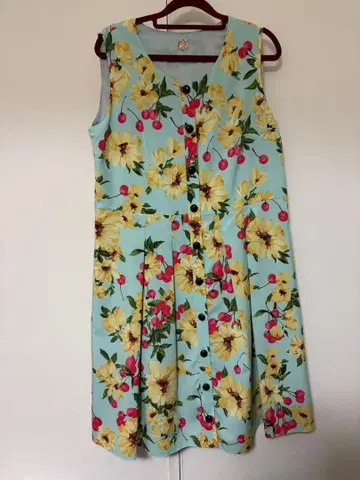 Rose Tiara 꽃무늬 슬리브리스 원피스