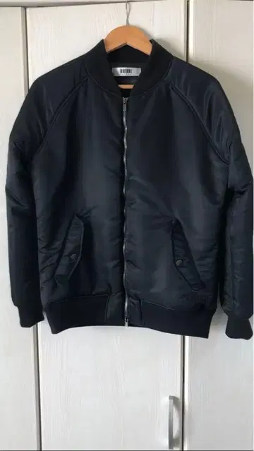 새상품급 feikod 다크 네이비 MA-1 자켓