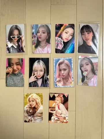 ITZY 류진 트레이딩 카드 10장 세트