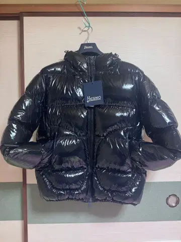 HERNO 헬노 글로스 봄버 다운 자켓 블랙 50