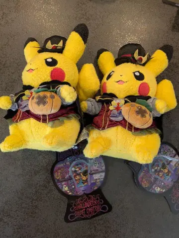 2체 세트 Halloween Ghost Chateau 피카츄