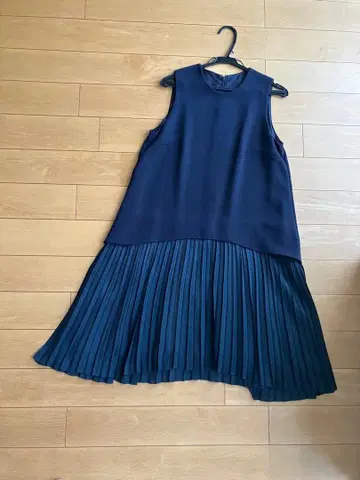 뮐러 슬리브리스 플리츠 콤비네이션 원피스