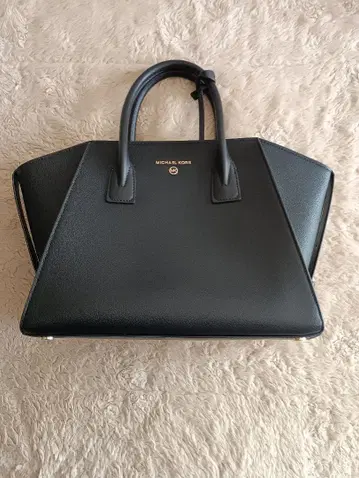 MICHAEL KORS 블랙 가죽 백