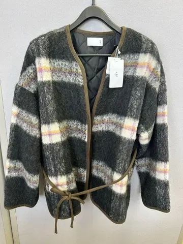 새상품 어반 리서치 체크 가운 자켓