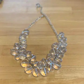 거품 같은 투명 버블 목걸이