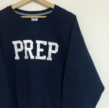 PREP 네이비 90s 러셀 애슬레틱 전면 V 칼리지 맨투맨 USA