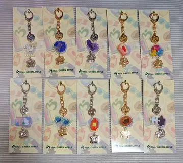 MAGICAL 10 YEARS LANDMARK 랜덤 참 키링