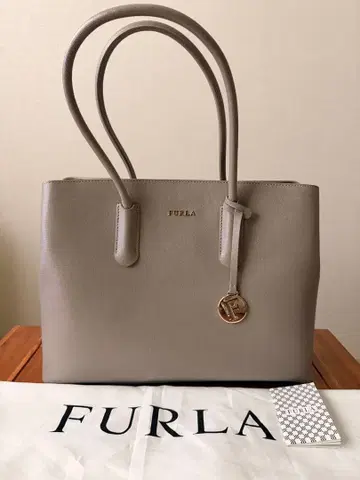FURLA BTES 백 그레이