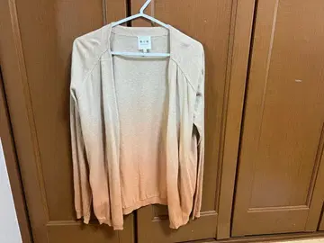 쓰리 도츠 M 사이즈 베이지 그라데이션 가디건