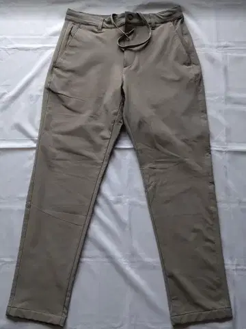 [새상품급] 유니클로 웜 스트레치 팬츠 M 베이지