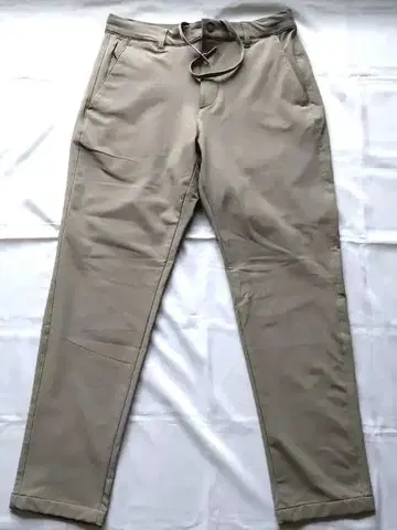 [새상품급] 유니클로 웜 스트레치 팬츠 M 베이지