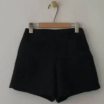 블랙 텍스처 숏팬츠