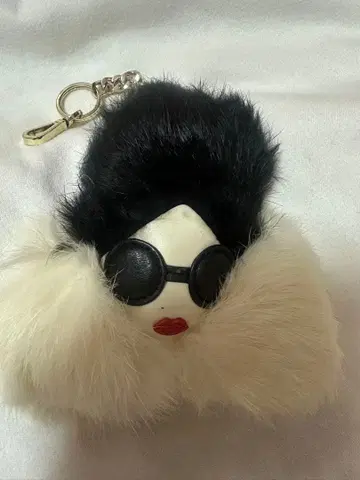 앨리스 앤 올리비아 퍼 참