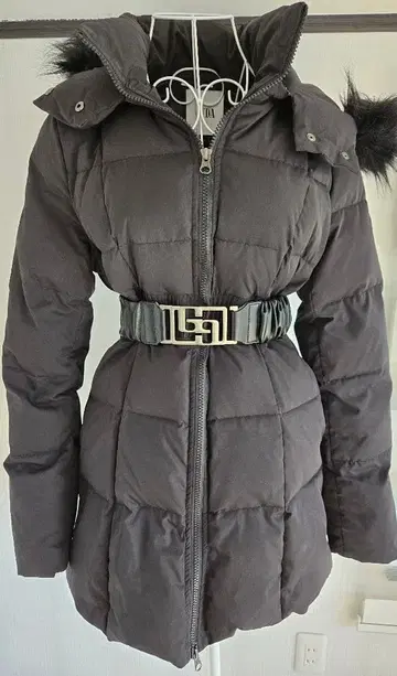 11/28까지 판매 GYDA 벨트 포함 다운 자켓