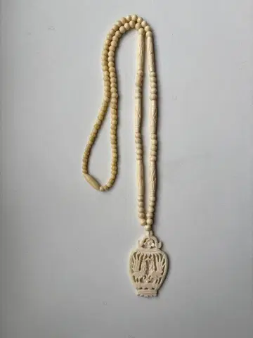 빈티지 본 카빙 비즈 목걸이 시스루 액세서리