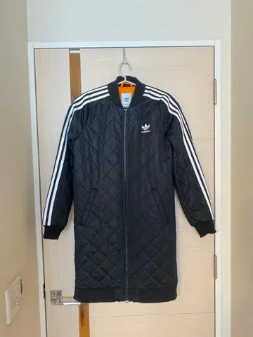adidas 블랙 퀼팅 자켓 롱