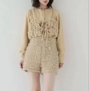 eaphi FLUFFY SHORT PANTS