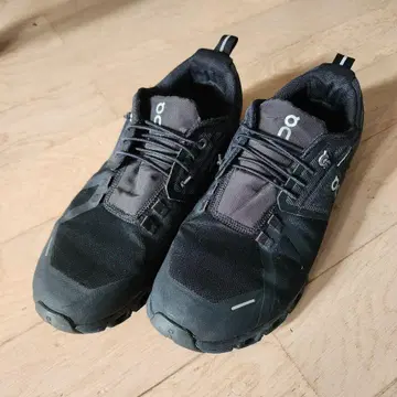 on cloud5 waterproof 26.5