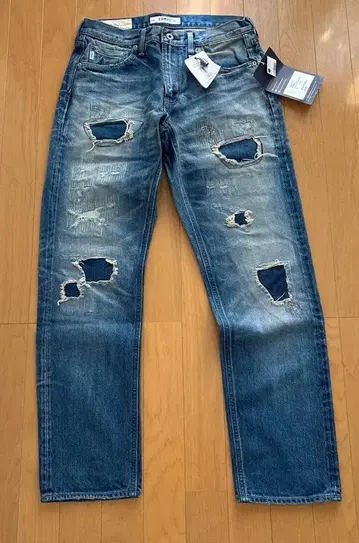 FDMTL 파운데이셔널 슬림핏 스트레이트 이번 주 가격!