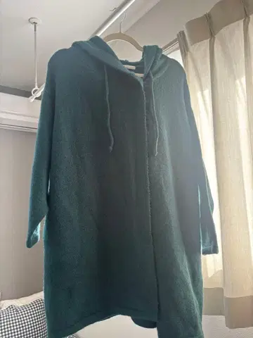 CRAFT 후드 부착 다크 그린 상의