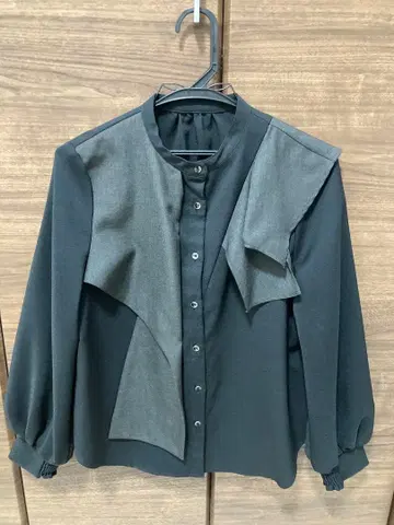 유나이티드 도쿄 트위스트 프론트 블라우스 블랙 프리 사이즈