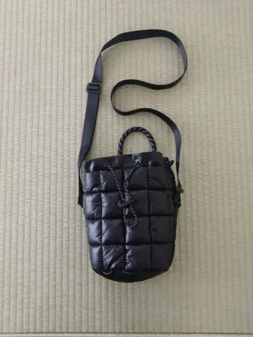 [ 컨디션 최상 ] NIKE 블랙 퀼팅 숄더백