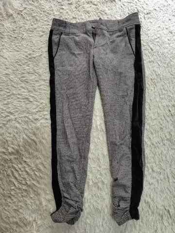 GRAND TABLE 체크 무늬 슬림핏 팬츠