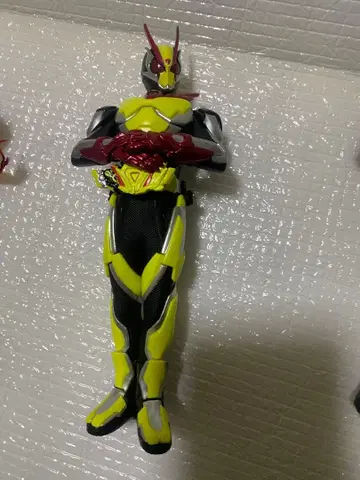 영웅 용상 가면라이더 제로투 이즈ver. 피규어 프라이스 반프레스토