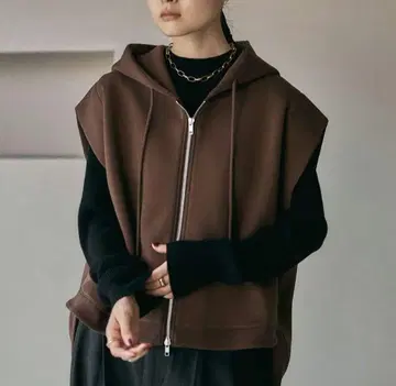 새상품 LEPSIM 렙심 퍼프 에어 WZIP 베스트 후드티 아우터 브라운