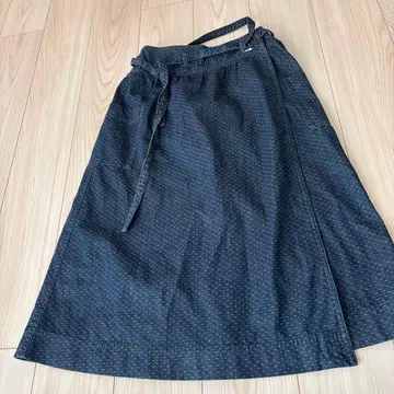 사만사 모스모스 도트 무늬 롱 스커트