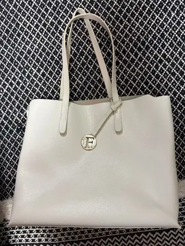 FURLA 화이트 토트백