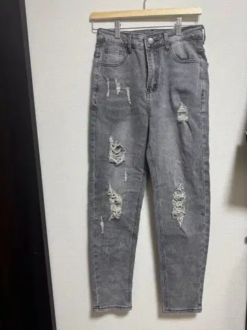 그레이 데미지 데님