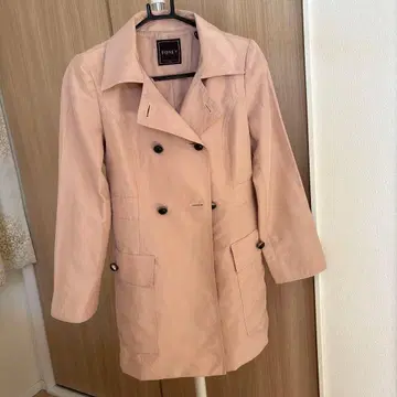 새상품급 FOXEY 벚꽃색 더블 브레스트 트렌치코트 사이즈 38