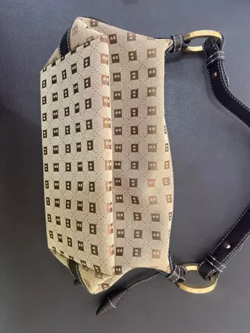 BALLY 기하학 패턴 핸드백