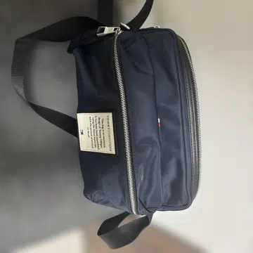 Tommy Hilfiger 네이비 숄더백