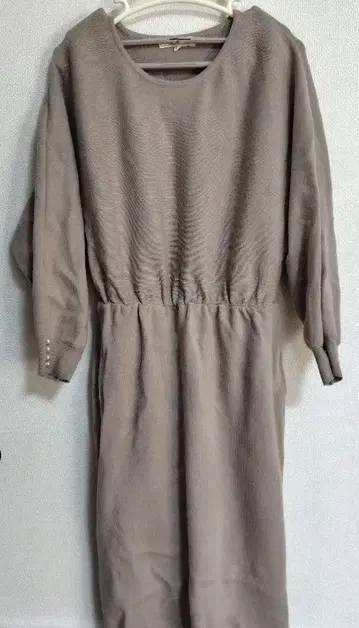 베이지 니트 원피스 긴팔