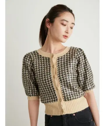 릴리 브라운 [L.B CANDY STOCK] 스팽글 자수 가디건