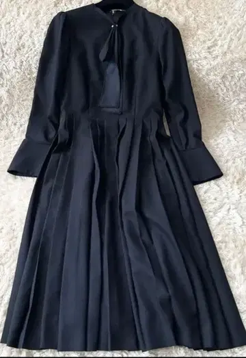 CELFORD 보타이 플리츠 원피스 리본 네이비 플레어 A라인