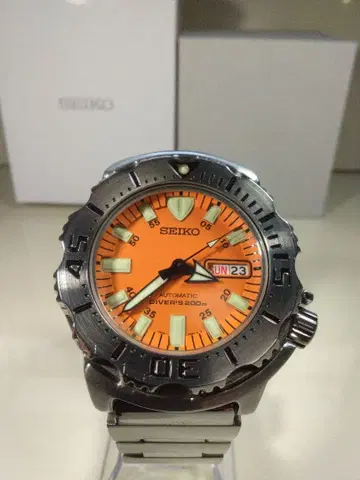 새상품급 세이코 오렌지몬스터 7S26-0350 작동품
