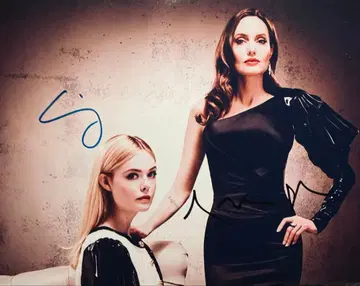 말레피센트 안젤리나 졸리 엘르 패닝 친필 사인 사진 d