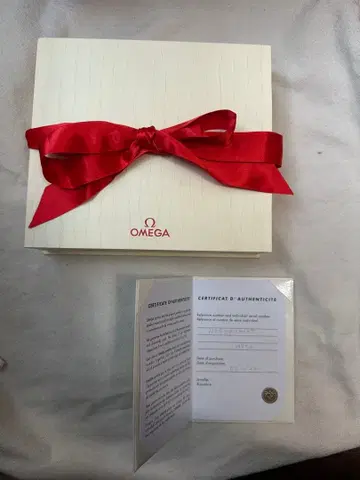 OMEGA 빈 박스, 박스와 인증서 포함