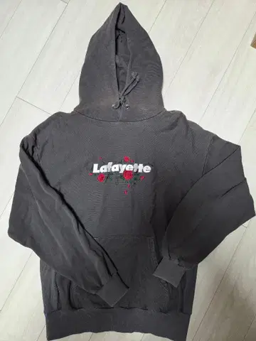 Lafayette 자수 장미 그레이 후드티 유즈드 L