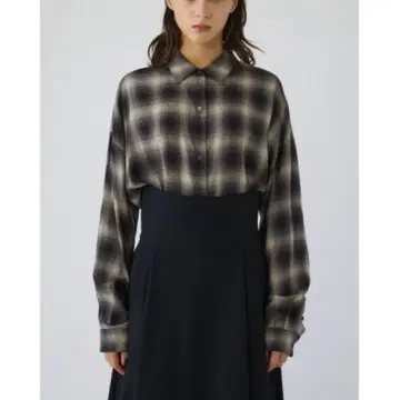 체크 패턴 셔츠