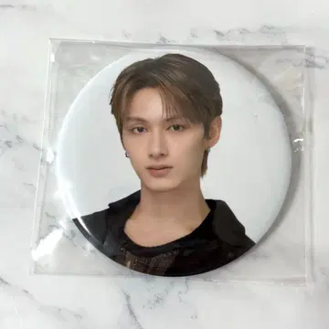 SEVENTEEN JUN 준 FOLLOW 캔 배지