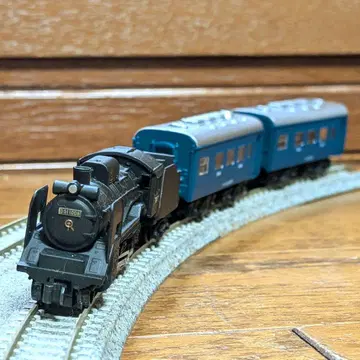 B 기차 [ D51 증기기관차와 10계 여객차 2량 ]