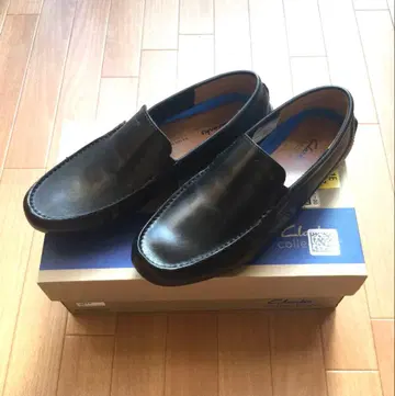 Clarks 블랙 로퍼