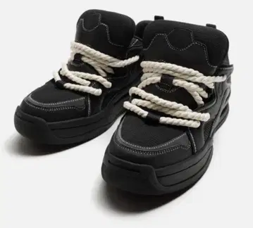 ZARA 볼륨 스니커즈