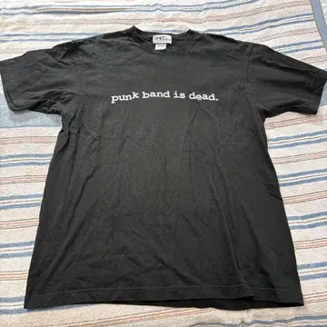 BiSH 티셔츠 (punk band is dead.)