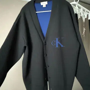 Calvin Klein Jeans 버튼 가디건 블랙